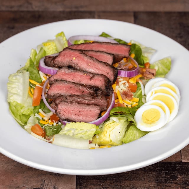 Roadhouse Chargrilled Steak Salad.